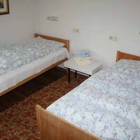 Haus Berta Semesterbostad Elbigenalp