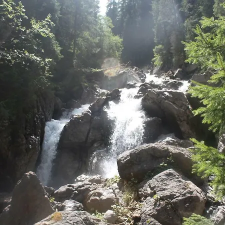 Semesterbostad Haus Berta Elbigenalp